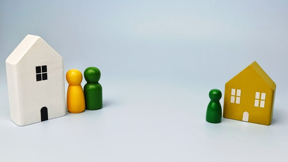Our experienced Dallas divorce litigation attorney at LaMorgese Family Law explain How To Handle Parent Relocation Disputes In the State of Texas.